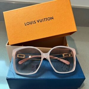 Louis Vuitton Blush Pink Women's Glasses